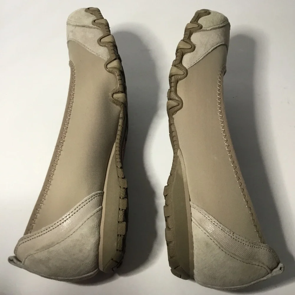 Skechers Women’s Memory Foam Relaxed Fit Flats Leather/Textile Upper Size 8 - Picture 4 of 8